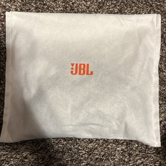 JBL 520BT Headphones - Picture 10 of 12